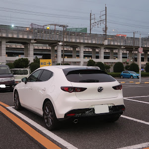 MAZDA3