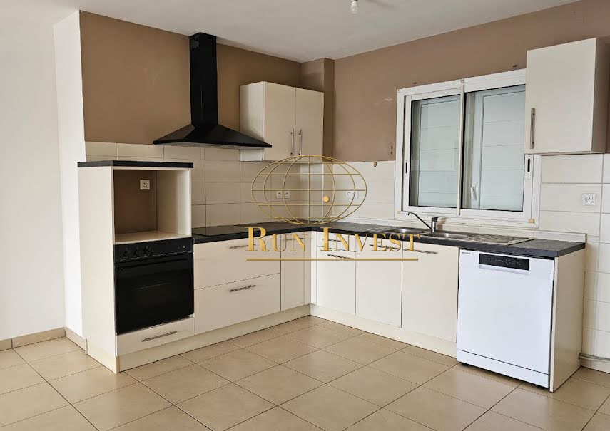 Vente appartement 3 pièces 73 m² à Sainte Suzanne (97441), 215 000 €