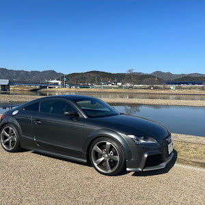 TT RS プラスクーペ