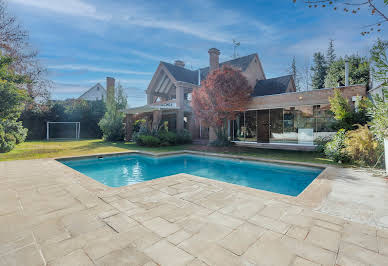 Maison avec jardin et terrasse 3