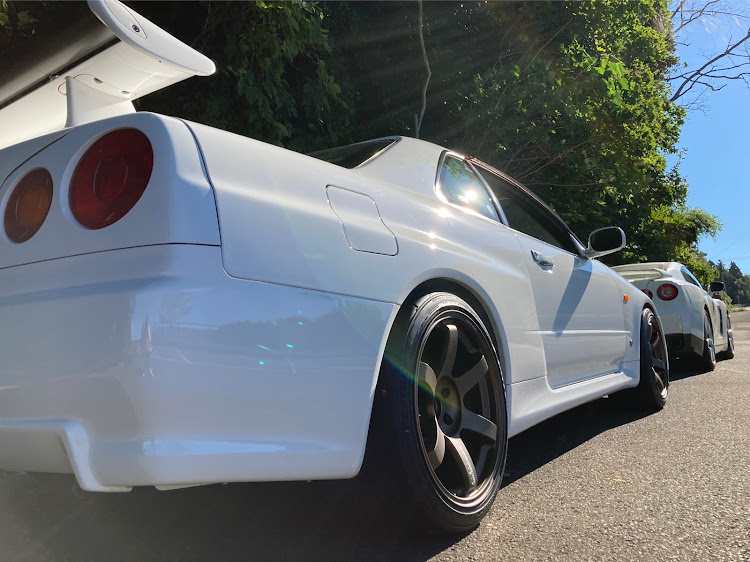 スカイライン GT-RのR35・残暑お見舞い申し上げますに関するカスタム事例の投稿画像1枚目