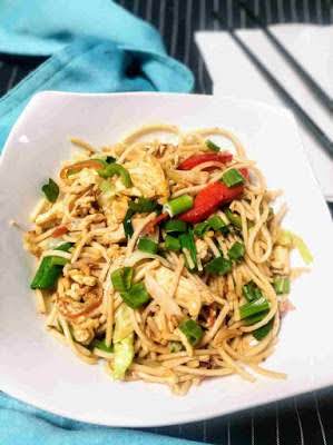 Chicken hakka noodles