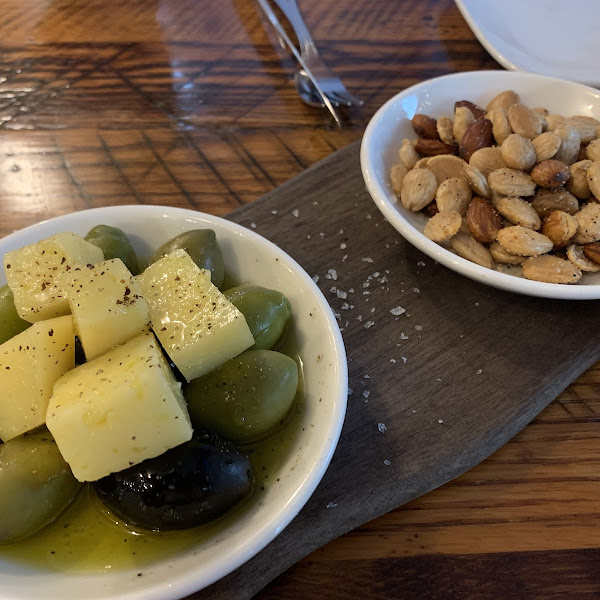 Manchego & Olives