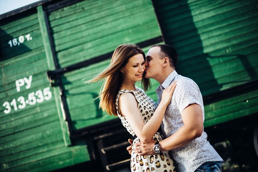 Fotógrafo de casamento Aleksey Tkachev (magic). Foto de 16 de junho 2015