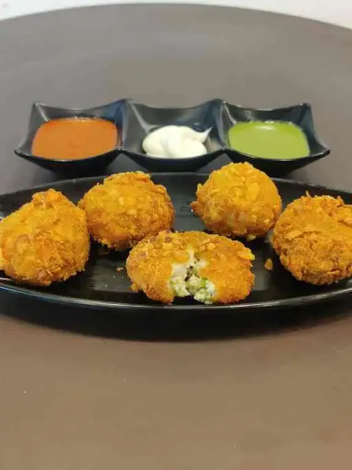 Paneer Kurkure Momos