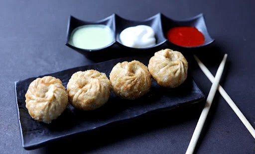 Veg Fried Momos [8 Pieces]