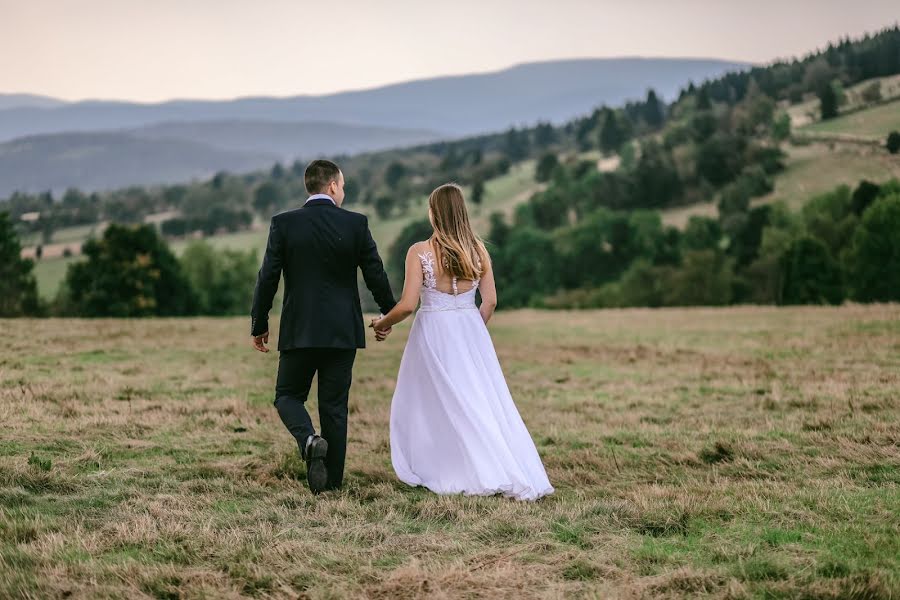 Fotógrafo de casamento Tomasz Dubrowski (tomaszdubrowski). Foto de 25 de fevereiro 2020