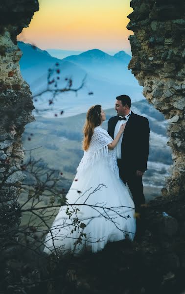 Fotógrafo de casamento Ionut Vaidean (vaidean). Foto de 3 de março 2018