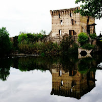 Borghetto riflesso. di 