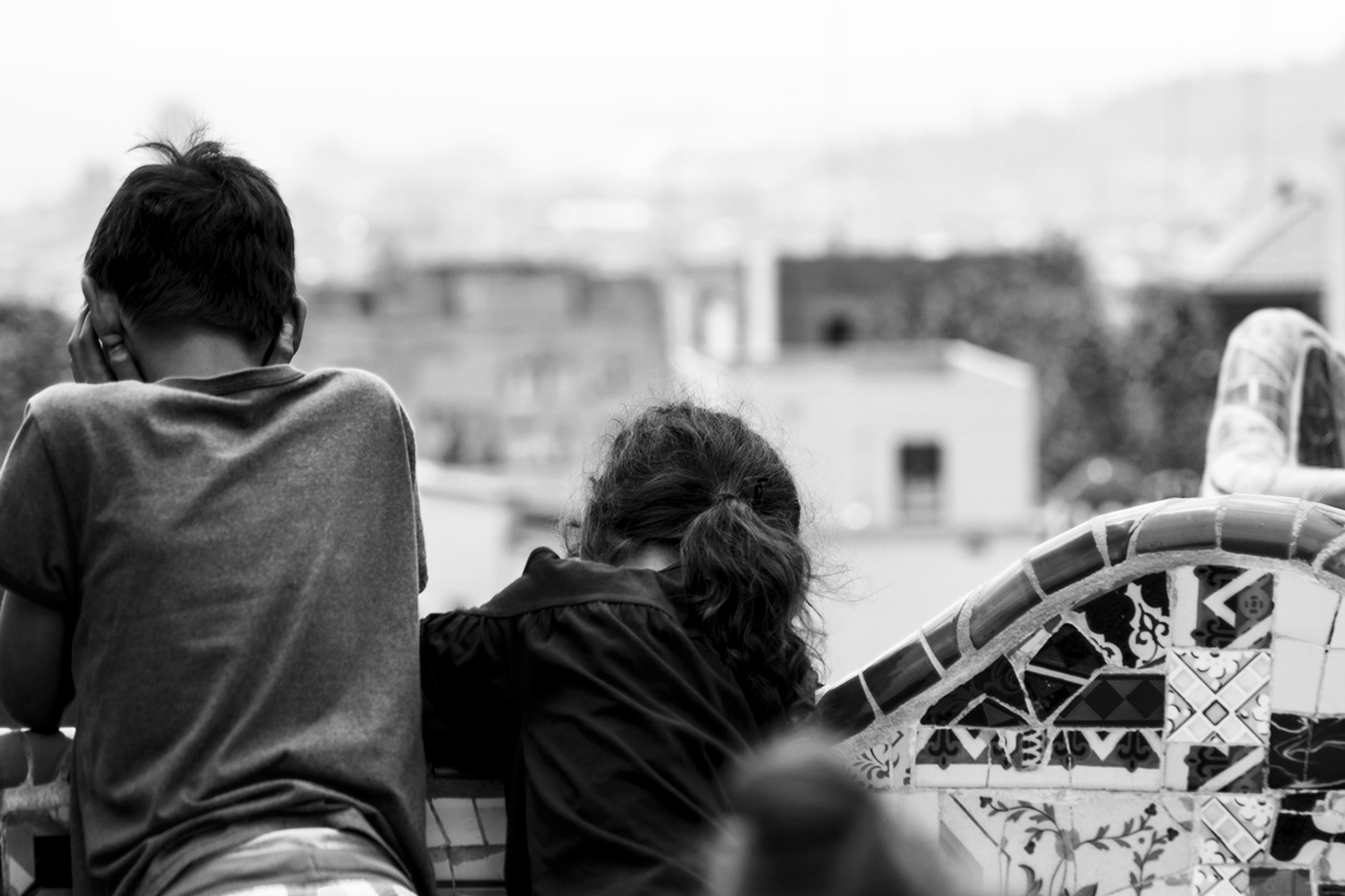 Babies at Park Güell di L.S.