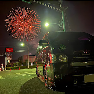 ハイエースバン TRH200V