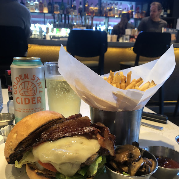 Bison burger /fries/ cider