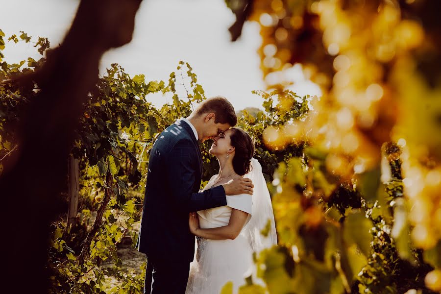 Fotógrafo de casamento Eszter Somogyi-Szűcs (esszfoto). Foto de 2 de março 2022