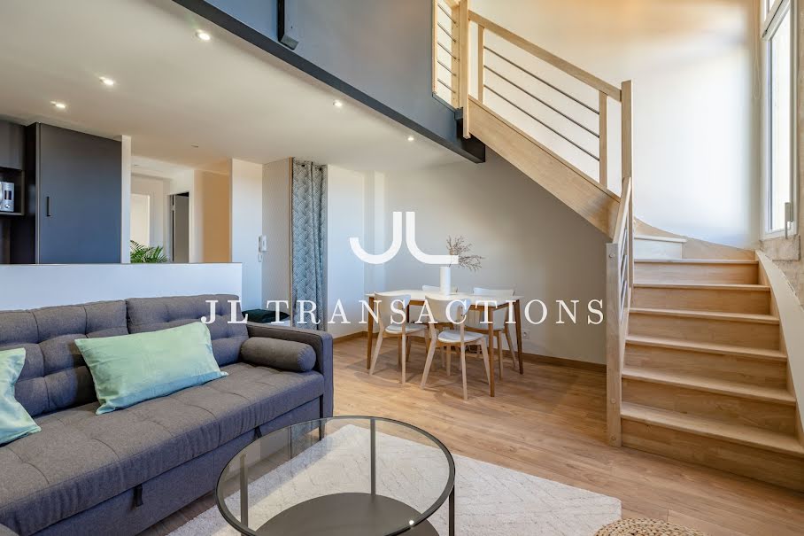 Location meublée appartement 5 pièces 110 m² à Bordeaux (33000), 2 400 €