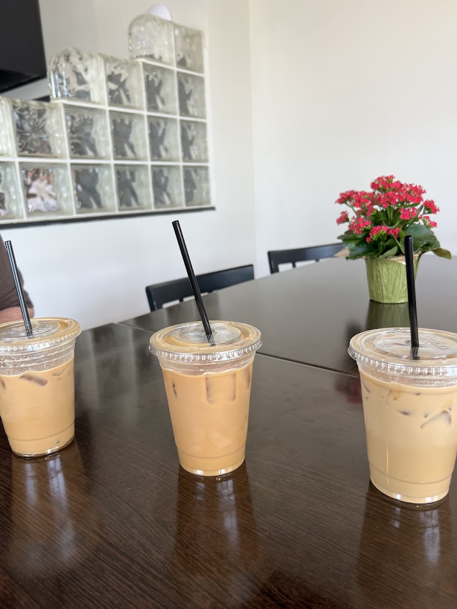 Iced coffee, 2 coffees with 2 pumps coconut & 2 pumps vanilla oat milk