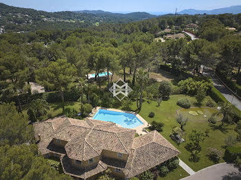 villa à Mougins (06)