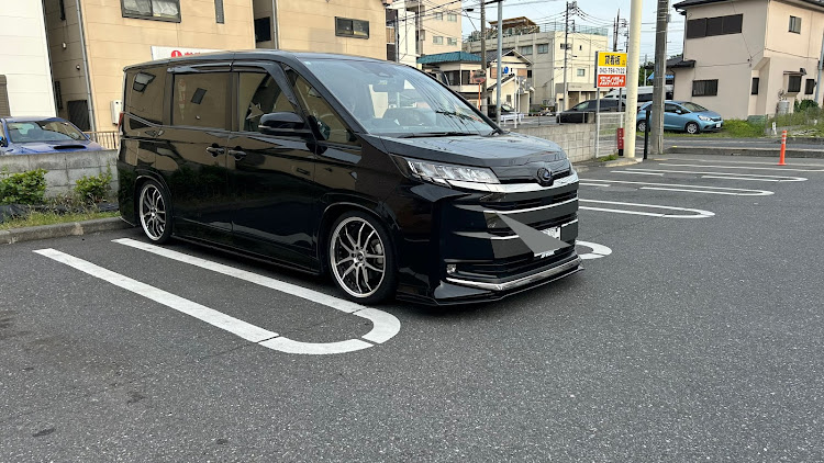 ノアのエアサスのある生活に関するカスタム事例の投稿画像1枚目