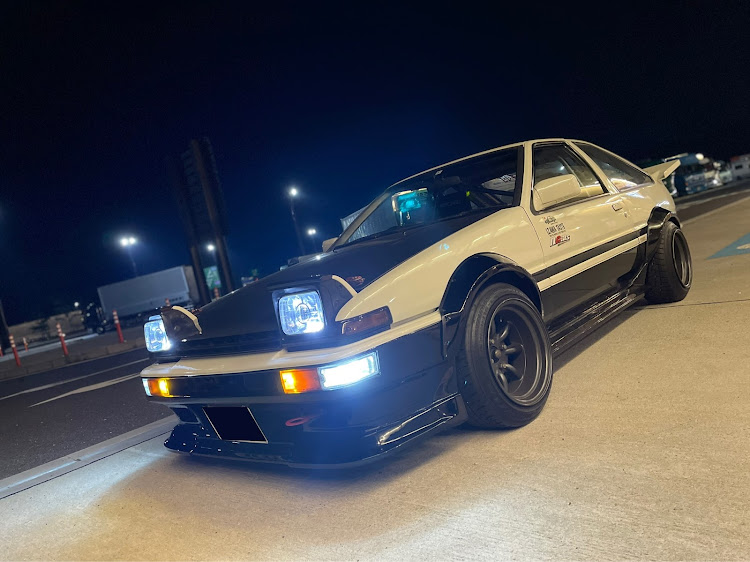 スプリンタートレノのドライブ・梅雨入り間近・新名神 宝塚北ＳＡ・AE86トレノ・AE86に関するカスタム事例の投稿画像1枚目