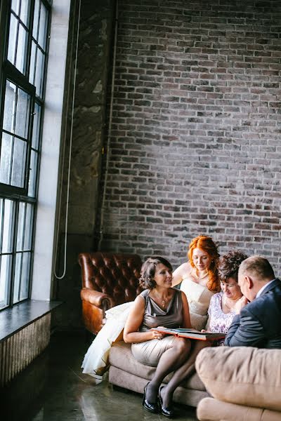 Fotógrafo de casamento Anastasiya Ulyanova (nyli). Foto de 2 de dezembro 2015