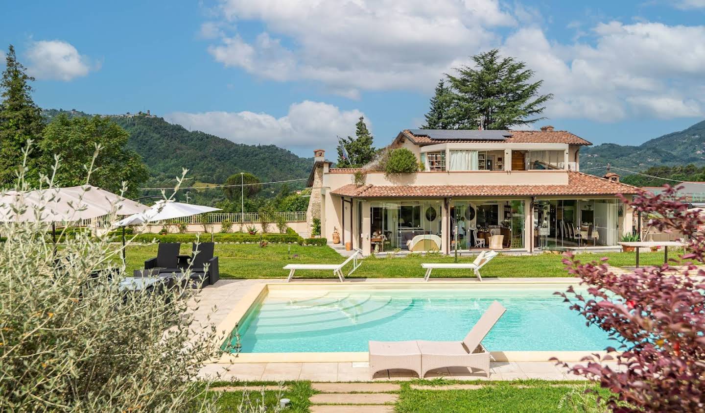 Villa with pool and terrace Camaiore