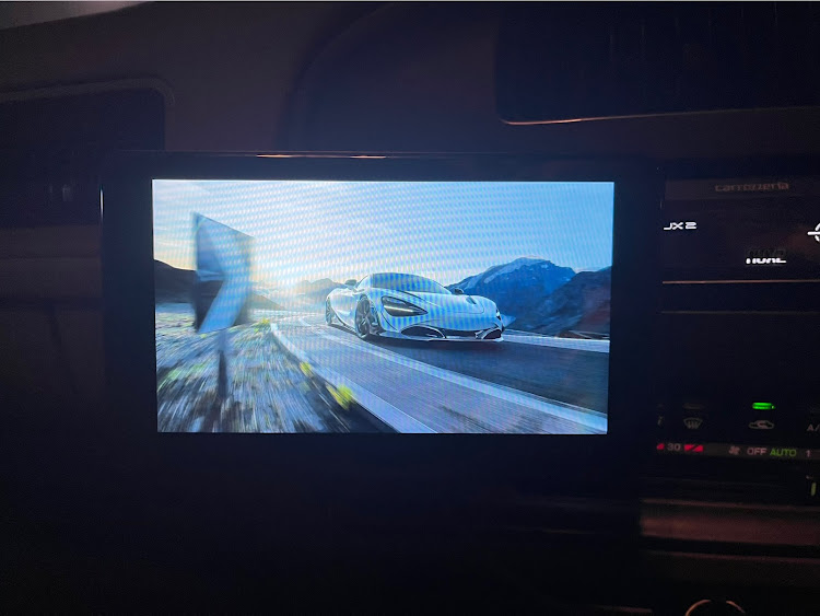 キャラバンコーチのe24キャラバン・are24・CarPlay・DIYに関するカスタム事例の投稿画像3枚目