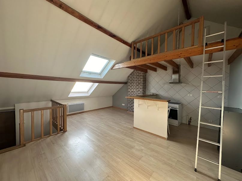 Location  appartement 2 pièces 45 m² à Saint-Quentin (02100), 520 €