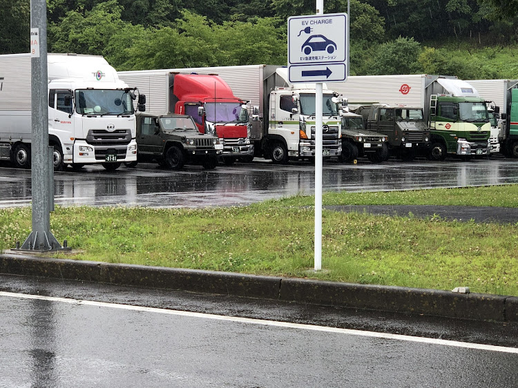 ランドクルーザー100のドライブ・アメ車・ランクル・猫・ねこちんに関するカスタム事例の投稿画像3枚目