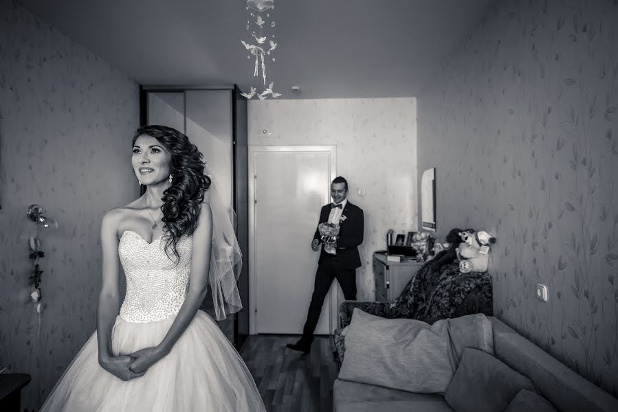 Wedding photographer Evgeniy Timoschenko (667smiley). Photo of 28 February 2016