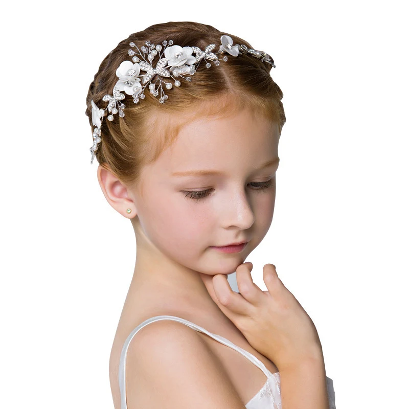 Nieuwe mode haaraccessoires voor kinderen. Geef je kind een trendy look met unieke haarspeldjes, elastiekjes en haarbanden.