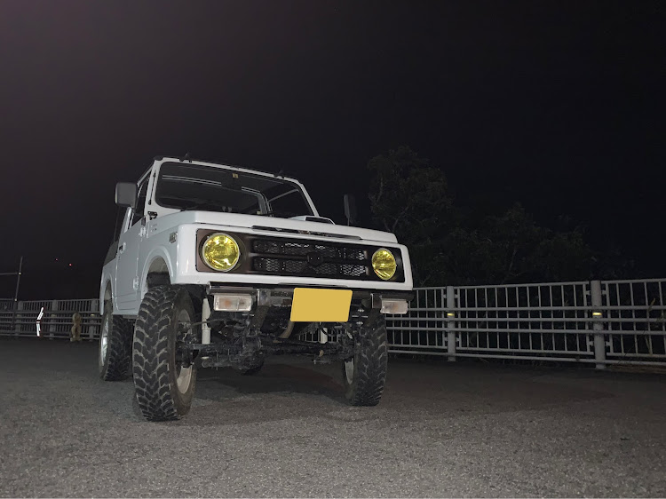 ジムニーのグリル塗装・DIY・ヘッドライト塗装・JA11に関するカスタム事例の投稿画像1枚目