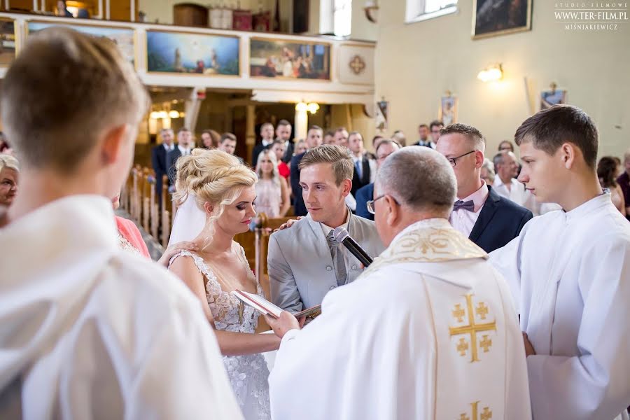 Photographe de mariage Przemysław Miśniakiewicz (przemekmisniakie). Photo du 20 avril 2023