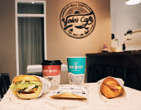 YOLO'S CAFE'新莊後港店 (已歇業)