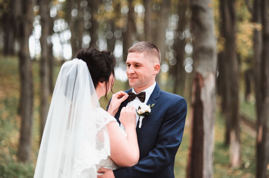 Fotógrafo de casamento Olya Naumchuk (olganaumchuk). Foto de 8 de novembro 2017