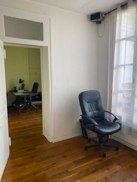 Location  locaux professionnels 2 pièces 37 m² à Paris 10ème (75010), 1 200 €