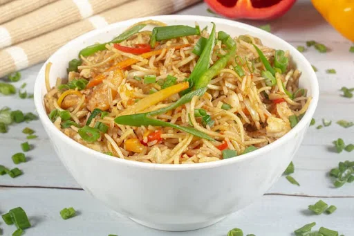 Chicken Triple Hakka Noodles