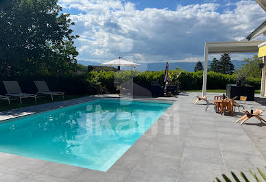 Maison avec piscine et terrasse 2