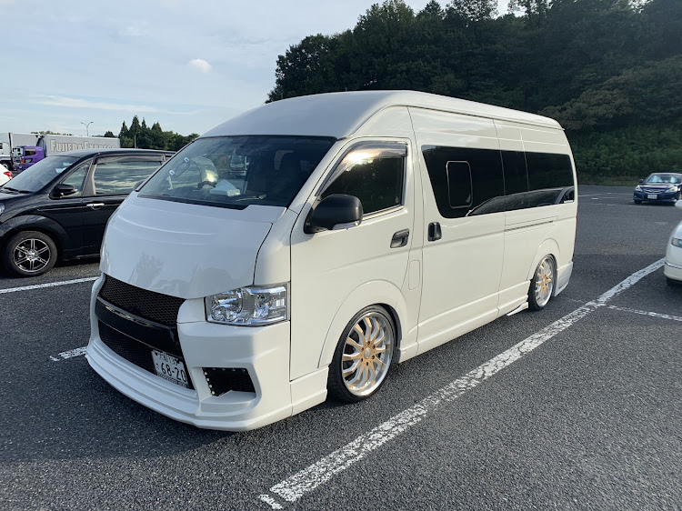 ハイエースバンのハイエース・スパロン連合艦隊・スーパーロング・レジアスエース・スパロンに関するカスタム事例の投稿画像2枚目