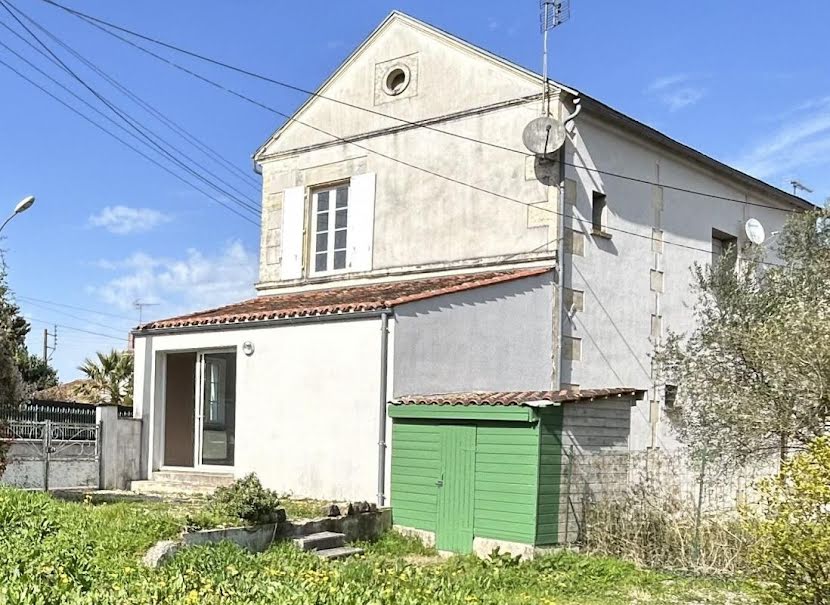 Location  maison 2 pièces 63 m² à Saint-Jean-d'Angély (17400), 550 €