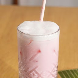 Nom Chompoo (Thai Pink Milk)