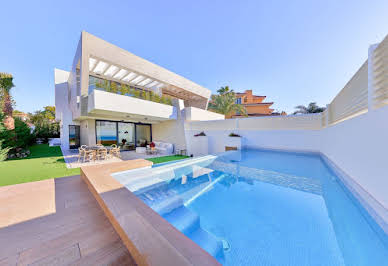 House with pool and terrace 11