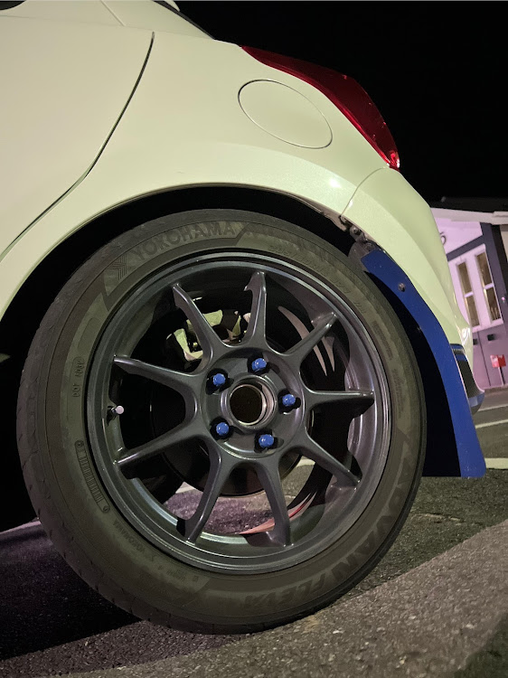 スイフトスポーツのいつもイイネありがとうございます！・クルマでenjoy・ジムカーナ・HSR九州ドリームコース・走行動画に関するカスタム事例の投稿画像12枚目