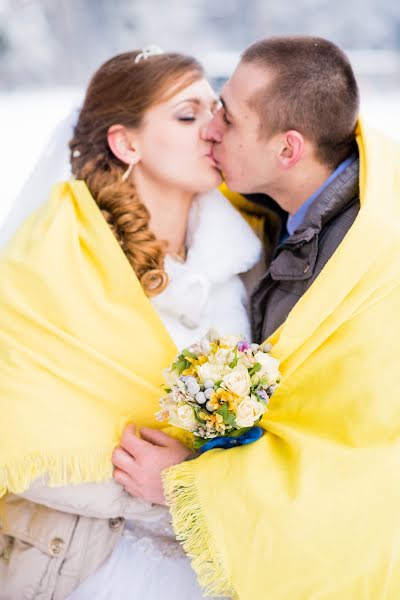 Bröllopsfotograf Olga Kharskaya (bezga767). Foto av 29 januari 2016