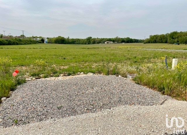 Vente terrain  758 m² à Roullet-Saint-Estèphe (16440), 47 290 €