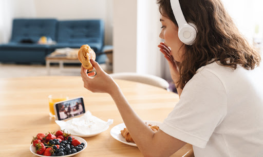 YouTube Premium でスマホの動画ライフを楽しもう！YouTube Premium でスマホの動画ライフを楽しもう！