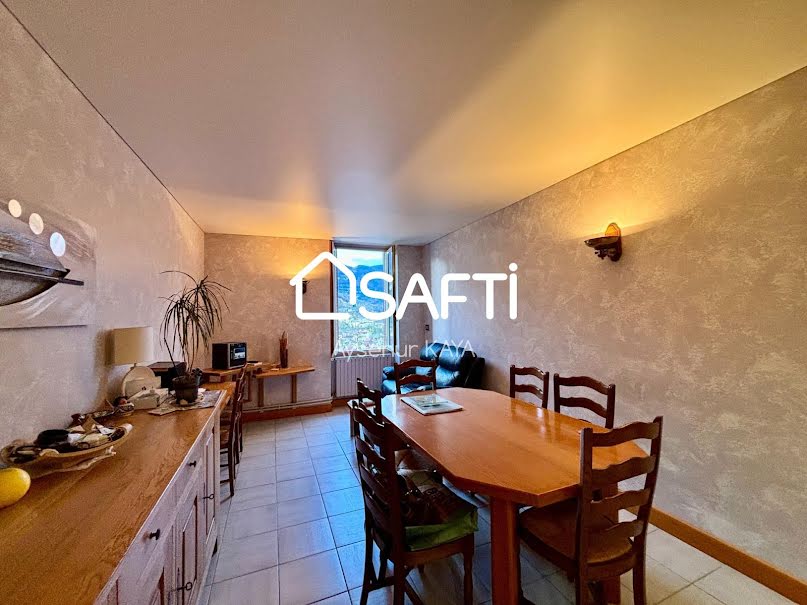 Vente appartement 4 pièces 81 m² à Saint claude (39200), 82 000 €