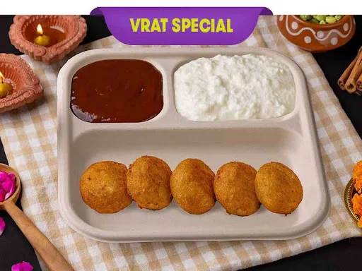 Upvas Aloo Pattice With Imli Chutney And Curd