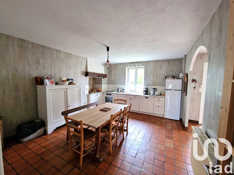 Vente maison 9 pièces 217 m² à Saint-Julien-des-Landes (85150), 391 000 €