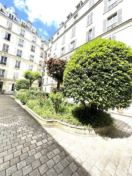 Location meublée appartement 3 pièces 66 m² à Paris 16ème (75016), 2 500 €