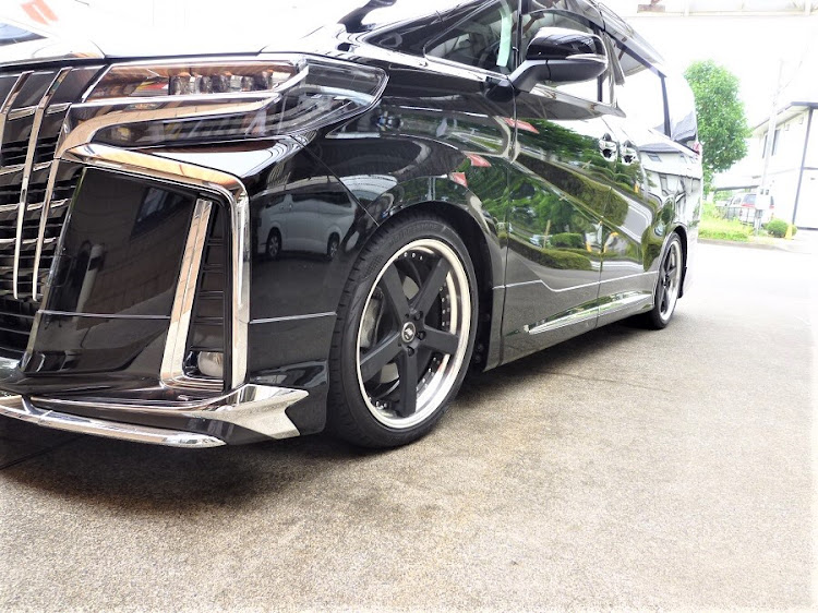 アルファードのパーフェクトダンパー・車高調・TOYOTA・乗り心地・ドライブに関するカスタム事例の投稿画像1枚目