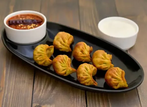 Veg Fried Momos (8 Pcs)